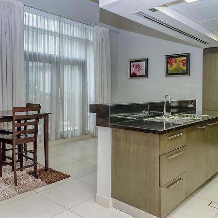 The Lofts By Deluxe Holiday Homes Дубай Экстерьер фото